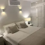 Front House 'casa Neen' Vakantiehuis