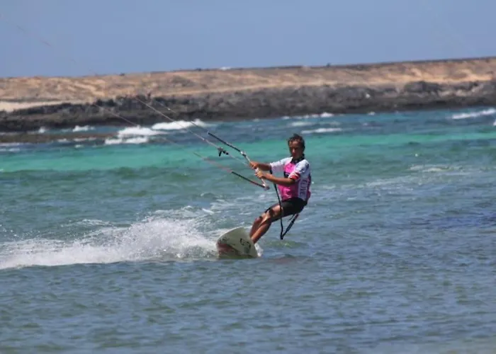 Front House 'casa Neen' 펜션 코라레호