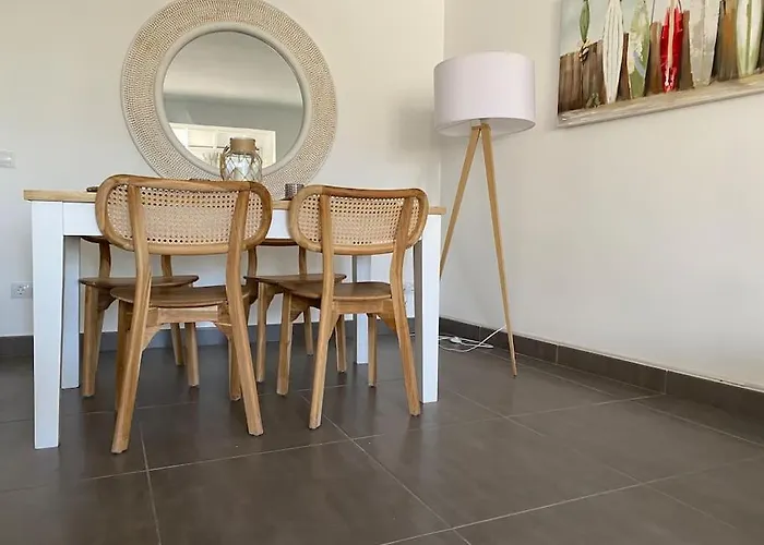 펜션 Front House 'casa Neen'